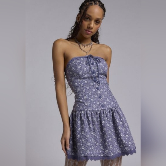 Kimchi Blue UO Matilda Strapless Floral Mini Dress In Blue - Picture 1 of 5